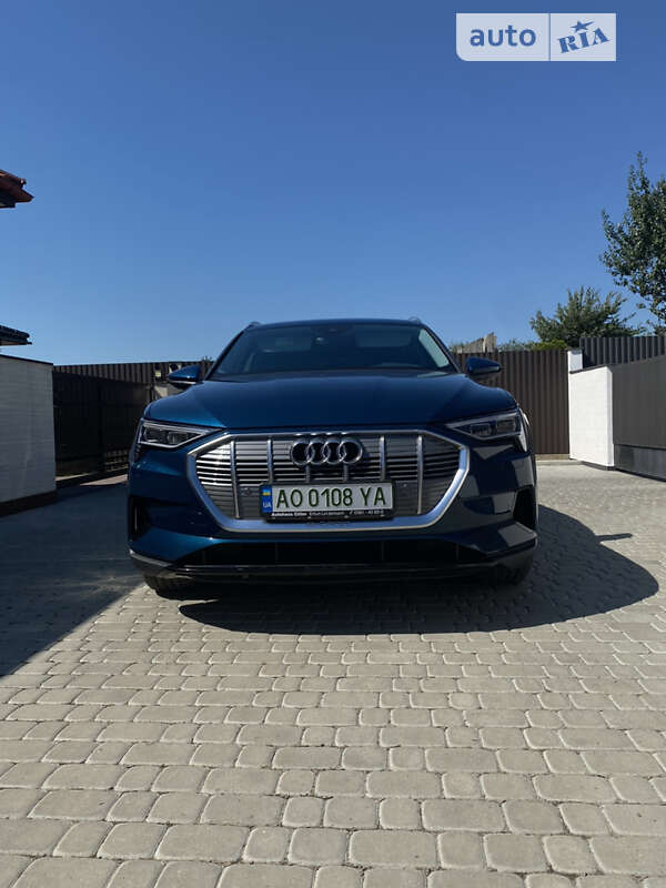 Позашляховик / Кросовер Audi e-tron 2020 в Ужгороді