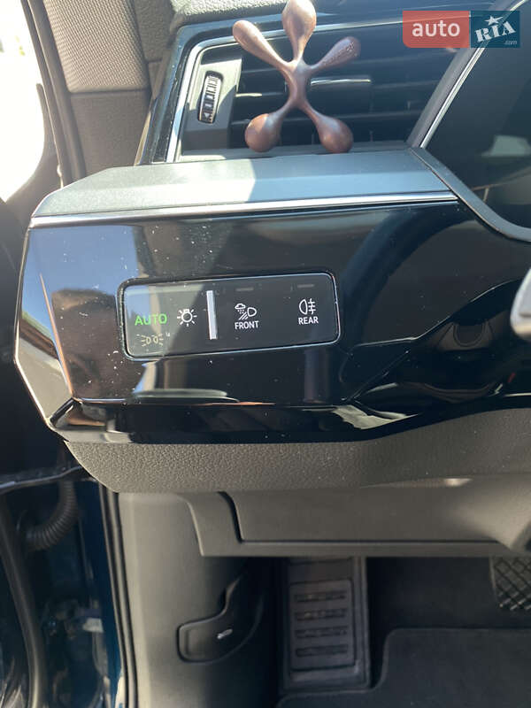 Внедорожник / Кроссовер Audi e-tron 2020 в Тростянце