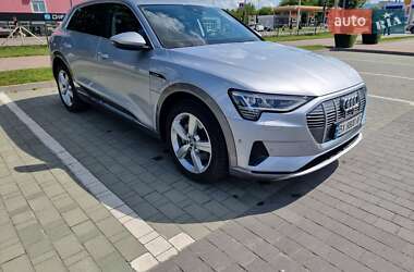 Внедорожник / Кроссовер Audi e-tron 2019 в 