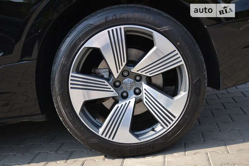 Внедорожник / Кроссовер Audi e-tron 2019 в Хмельницком
