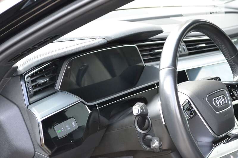 Внедорожник / Кроссовер Audi e-tron 2019 в Хмельницком