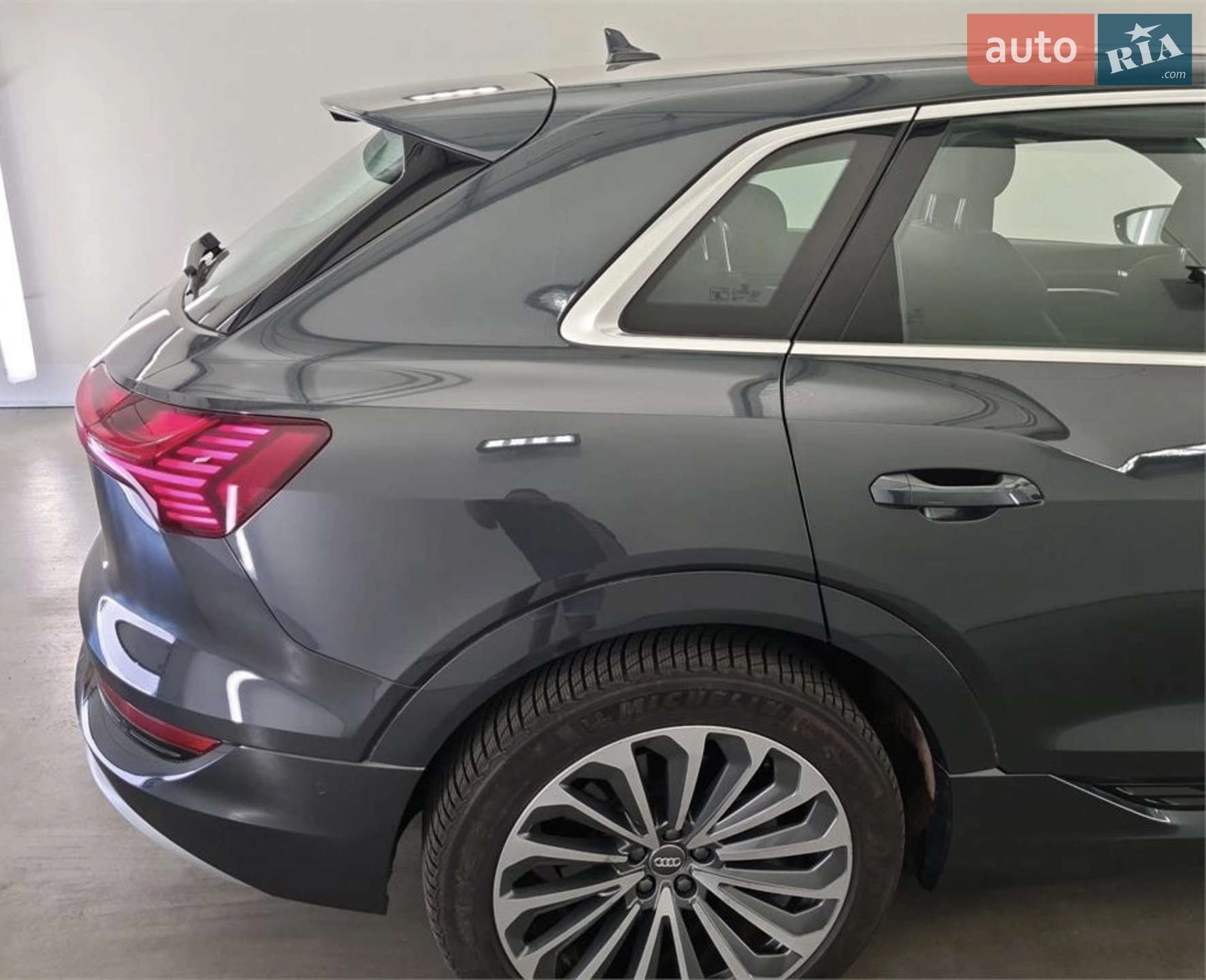 2020 Audi e-tron - мініатюра 42