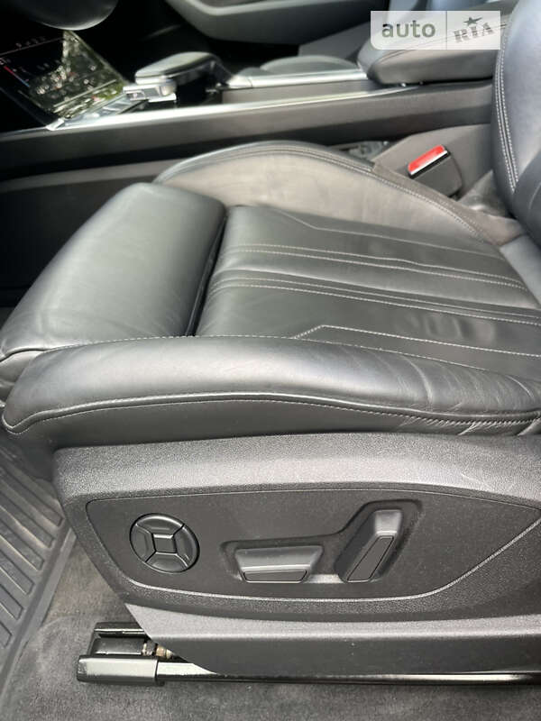 Внедорожник / Кроссовер Audi e-tron 2019 в Тернополе фото 38 Внедорожник / Кроссовер Audi e-tron 2019 в Тернополе