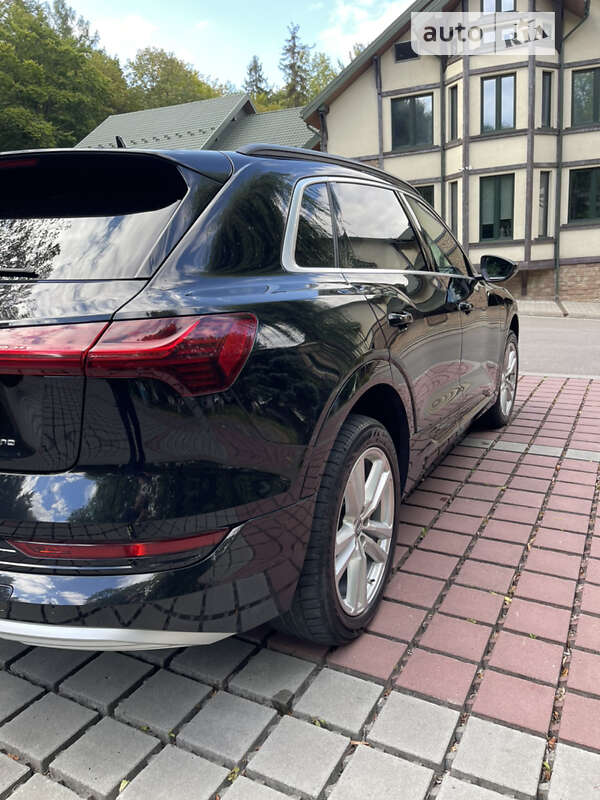 Внедорожник / Кроссовер Audi e-tron 2019 в Тернополе фото 59 Внедорожник / Кроссовер Audi e-tron 2019 в Тернополе