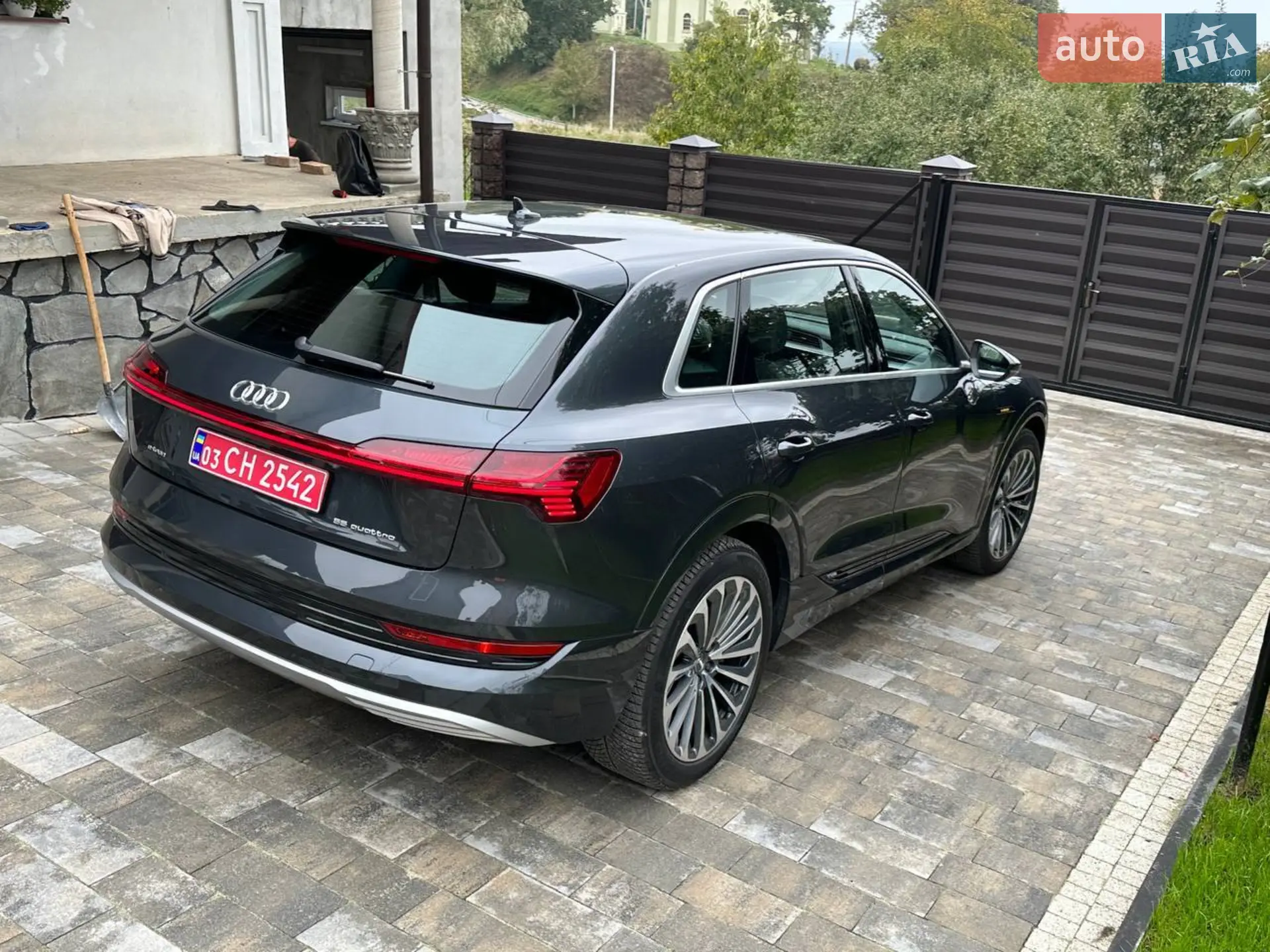 2020 Audi e-tron - мініатюра 9