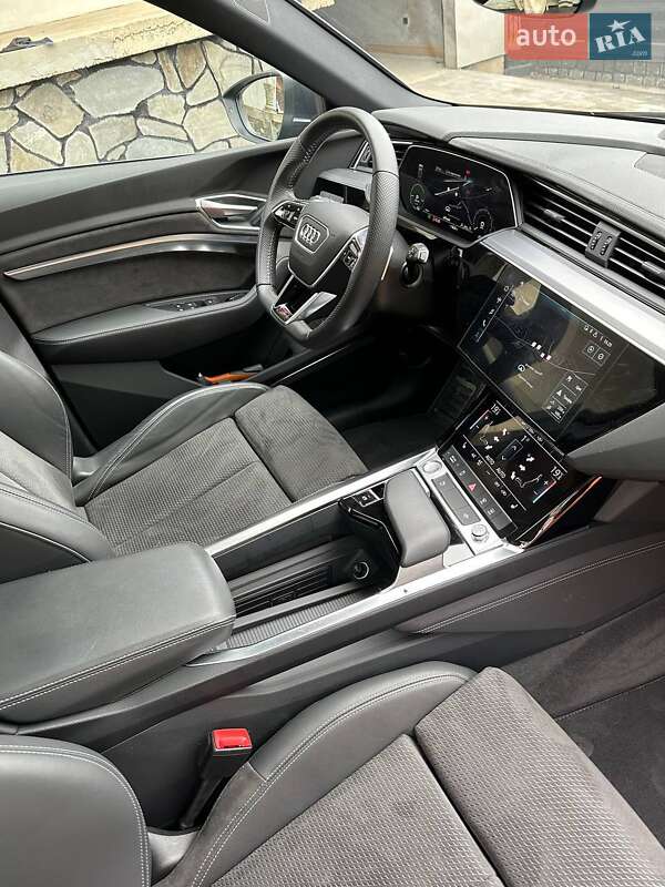 Внедорожник / Кроссовер Audi e-tron 2020 в Львове
