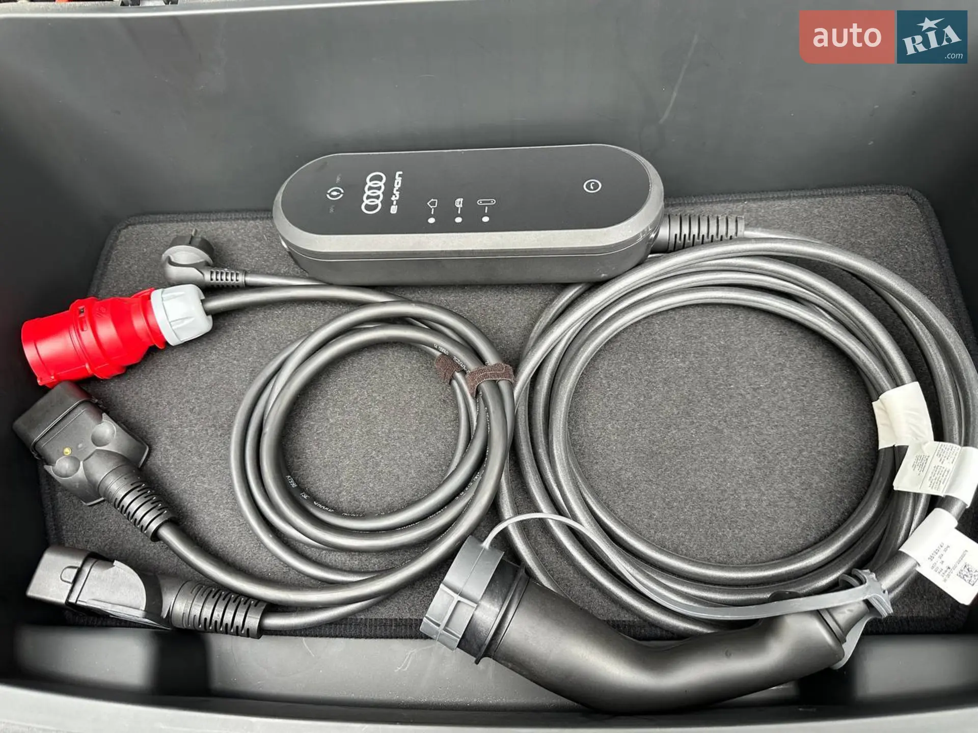 2020 Audi e-tron - мініатюра 26
