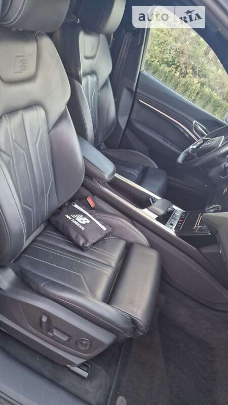 Внедорожник / Кроссовер Audi e-tron 2019 в Черновцах фото 22 Внедорожник / Кроссовер Audi e-tron 2019 в Черновцах