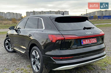Внедорожник / Кроссовер Audi e-tron 2019 в 