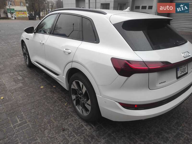 Внедорожник / Кроссовер Audi e-tron 2022 в Каменском фото 8 Внедорожник / Кроссовер Audi e-tron 2022 в Каменском