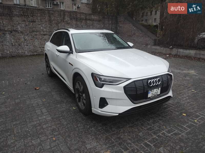 Внедорожник / Кроссовер Audi e-tron 2022 в Каменском фото 5 Внедорожник / Кроссовер Audi e-tron 2022 в Каменском