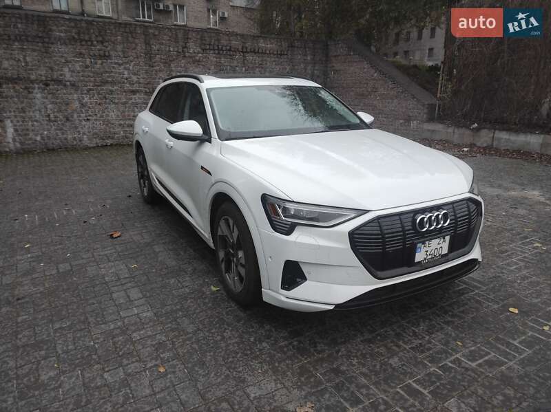 Внедорожник / Кроссовер Audi e-tron 2022 в Каменском фото 3 Внедорожник / Кроссовер Audi e-tron 2022 в Каменском