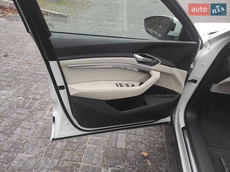 Внедорожник / Кроссовер Audi e-tron 2022 в Каменском фото 12 Внедорожник / Кроссовер Audi e-tron 2022 в Каменском