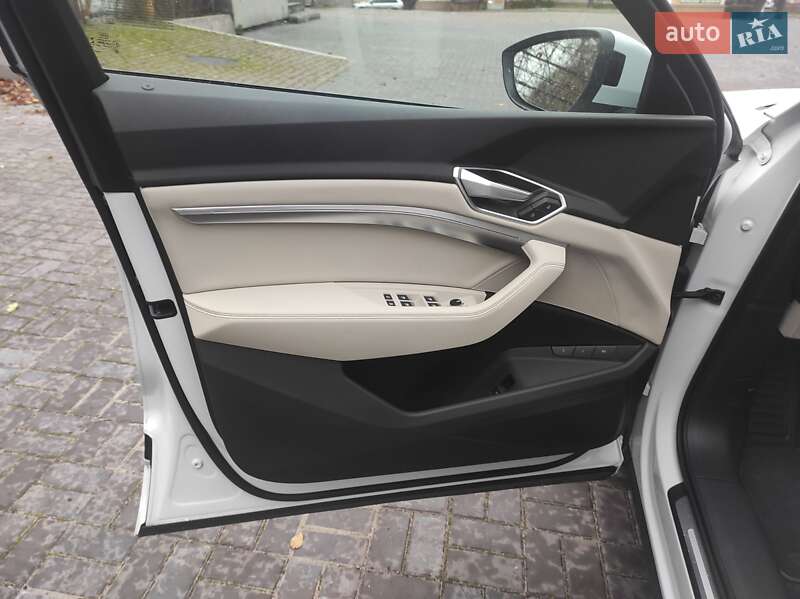 Внедорожник / Кроссовер Audi e-tron 2022 в Каменском фото 32 Внедорожник / Кроссовер Audi e-tron 2022 в Каменском