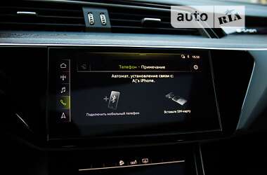 Позашляховик / Кросовер Audi e-tron 2019 в 