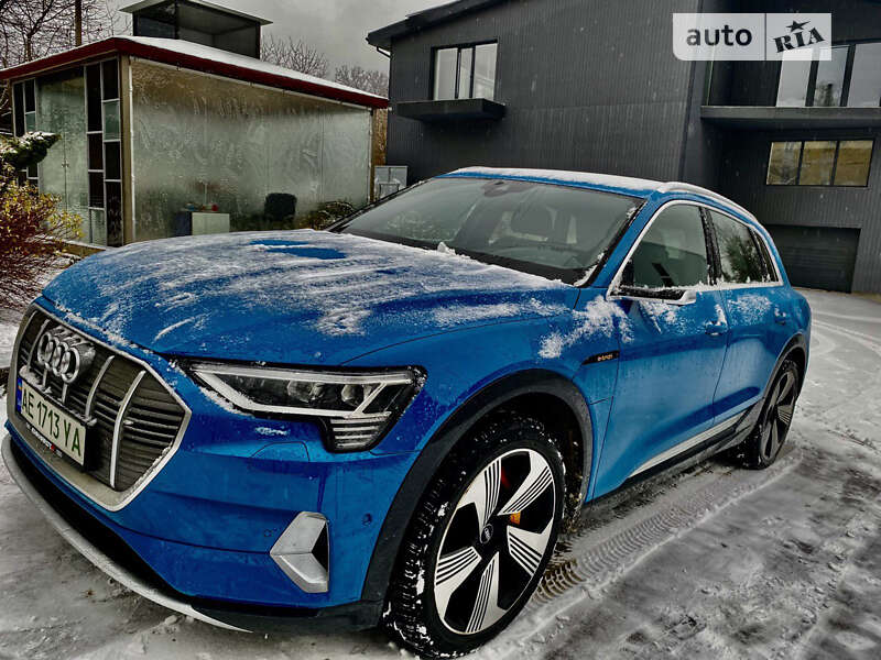 Внедорожник / Кроссовер Audi e-tron 2019 в Днепре фото 17 Внедорожник / Кроссовер Audi e-tron 2019 в Днепре
