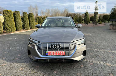 Внедорожник / Кроссовер Audi e-tron 2020 в 