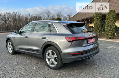 Внедорожник / Кроссовер Audi e-tron 2020 в 