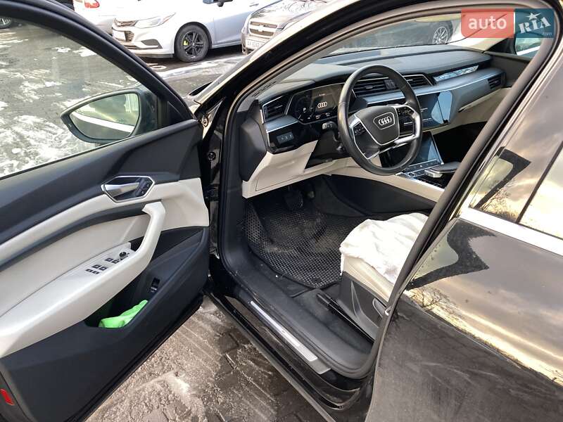 Позашляховик / Кросовер Audi e-tron 2021 в Харкові