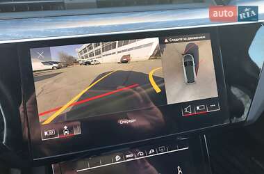 Внедорожник / Кроссовер Audi e-tron 2021 в 