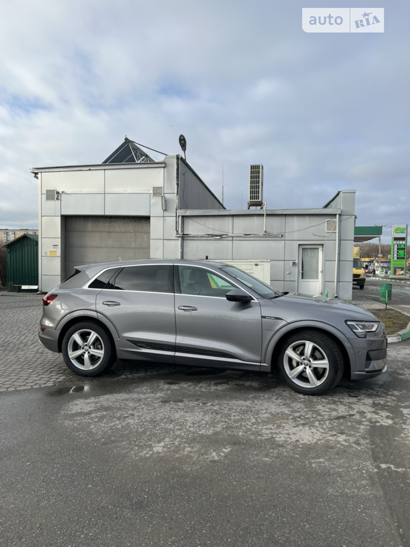 2019 Audi e-tron - мініатюра 13