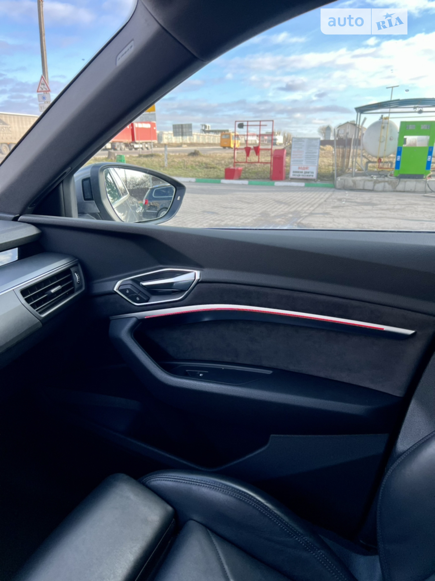 2019 Audi e-tron - мініатюра 37