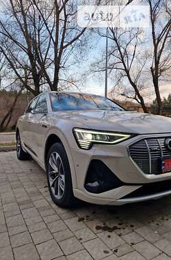 Внедорожник / Кроссовер Audi e-tron 2021 в Новояворовске