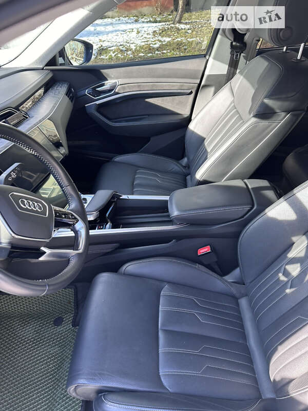 Внедорожник / Кроссовер Audi e-tron 2020 в Львове