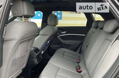 Позашляховик / Кросовер Audi e-tron 2020 в Стрию