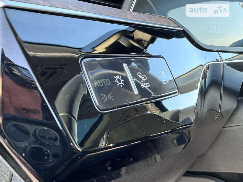Внедорожник / Кроссовер Audi e-tron 2020 в Черновцах