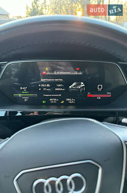 Внедорожник / Кроссовер Audi e-tron 2019 в 