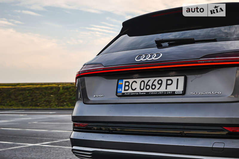 Позашляховик / Кросовер Audi e-tron 2019 в Львові