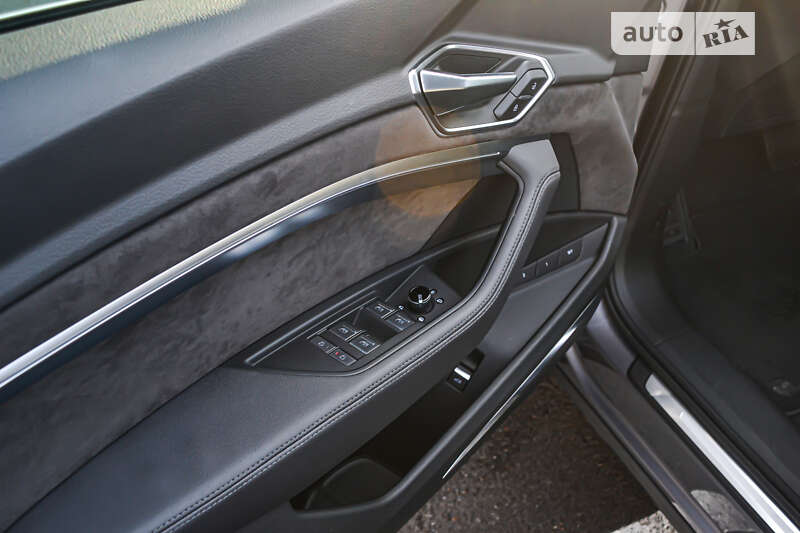 Позашляховик / Кросовер Audi e-tron 2019 в Львові