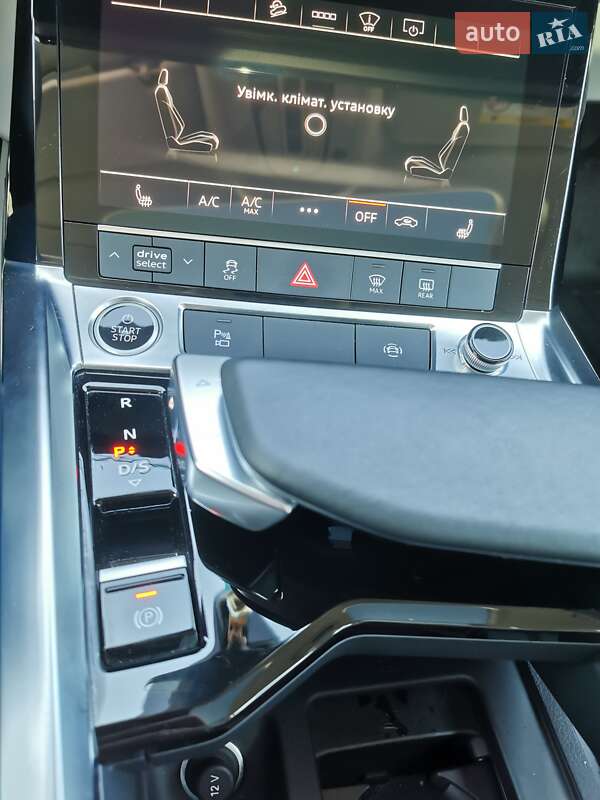 Внедорожник / Кроссовер Audi e-tron 2020 в Киеве