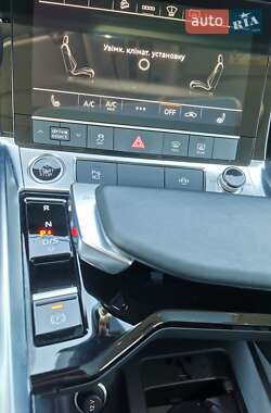 Внедорожник / Кроссовер Audi e-tron 2020 в 