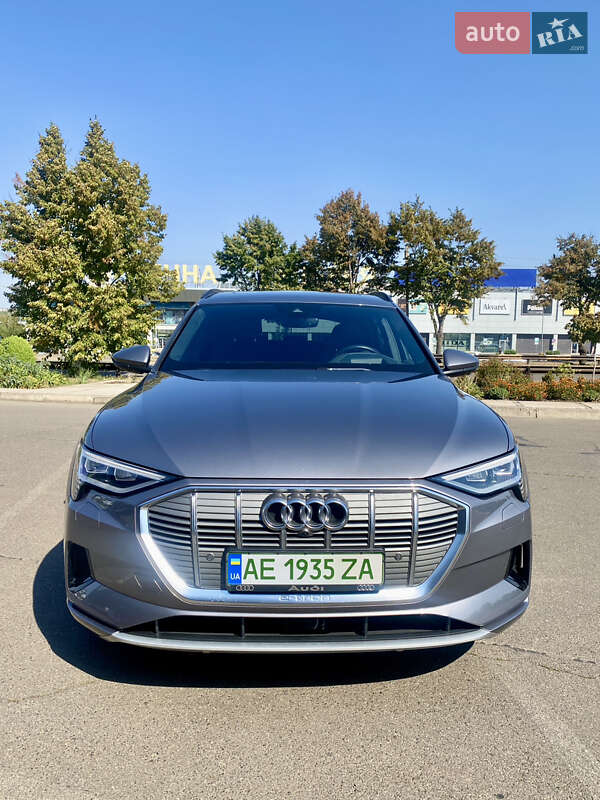 Audi e-tron 2019