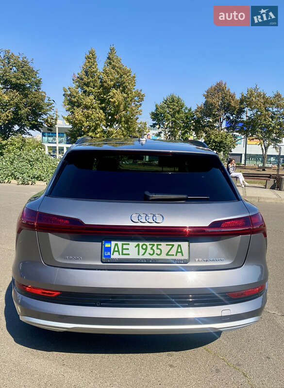Внедорожник / Кроссовер Audi e-tron 2019 в Кривом Роге фото 6 Внедорожник / Кроссовер Audi e-tron 2019 в Кривом Роге