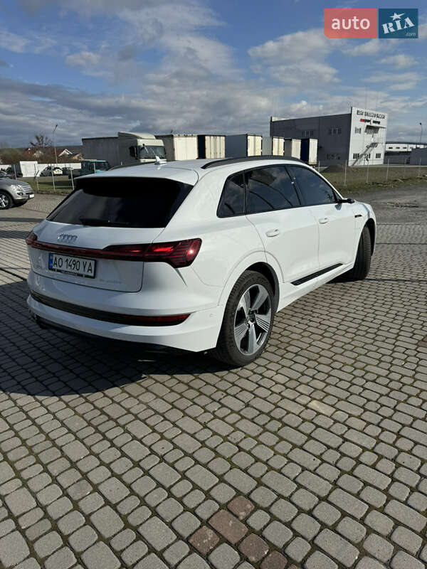 Внедорожник / Кроссовер Audi e-tron 2020 в Ужгороде