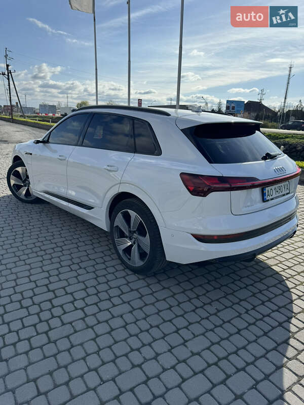 Внедорожник / Кроссовер Audi e-tron 2020 в Ужгороде