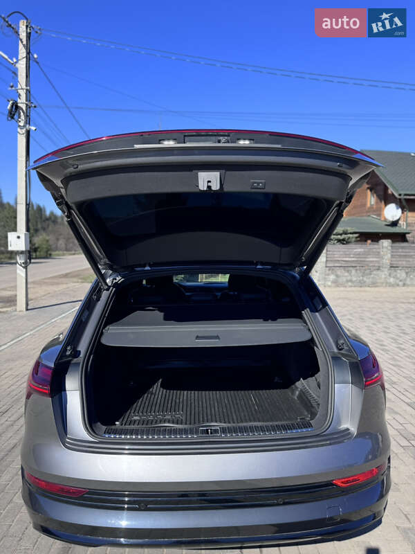 Внедорожник / Кроссовер Audi e-tron 2019 в Львове