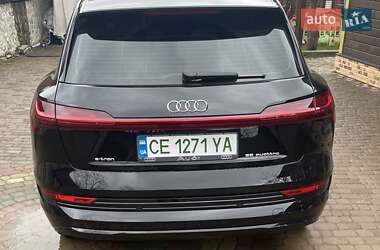 Позашляховик / Кросовер Audi e-tron 2019 в Косові