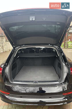 Позашляховик / Кросовер Audi e-tron 2019 в Косові