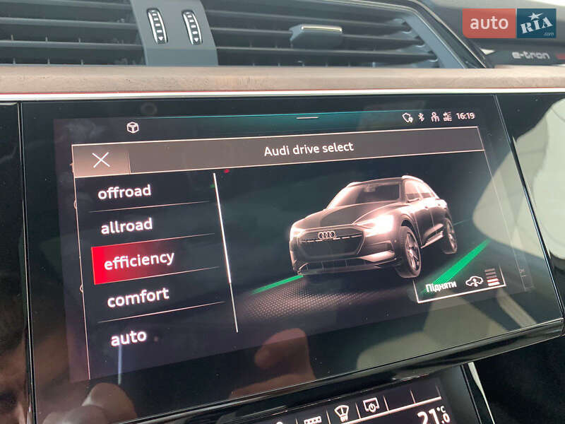 Внедорожник / Кроссовер Audi e-tron 2021 в Киеве