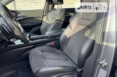 Позашляховик / Кросовер Audi e-tron 2021 в Житомирі