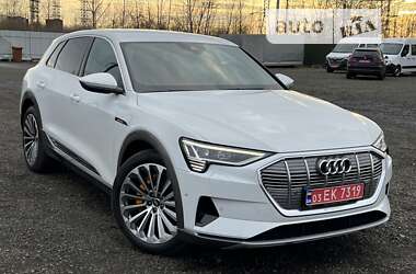 Позашляховик / Кросовер Audi e-tron 2021 в Києві