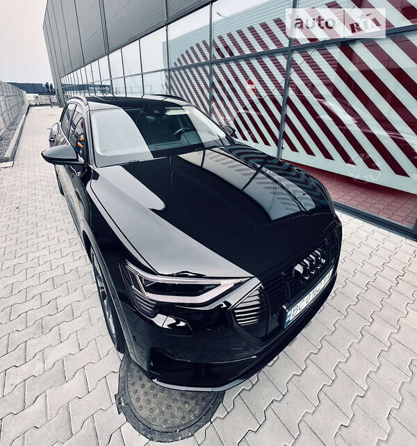 Позашляховик / Кросовер Audi e-tron 2021 в Львові