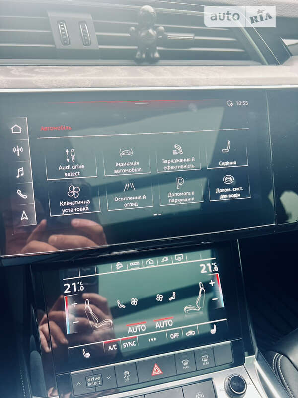 Позашляховик / Кросовер Audi e-tron 2021 в Львові