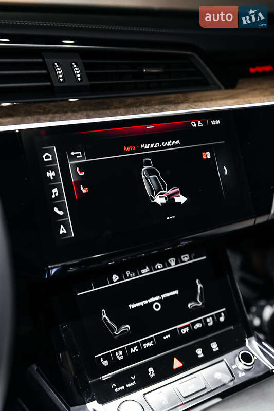 Внедорожник / Кроссовер Audi e-tron 2019 в Киеве фото 28 Внедорожник / Кроссовер Audi e-tron 2019 в Киеве