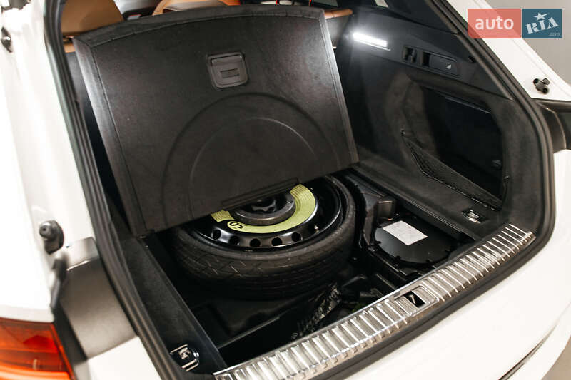 Внедорожник / Кроссовер Audi e-tron 2019 в Киеве фото 51 Внедорожник / Кроссовер Audi e-tron 2019 в Киеве