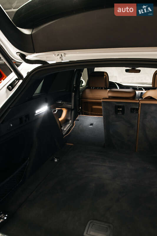 Внедорожник / Кроссовер Audi e-tron 2019 в Киеве фото 53 Внедорожник / Кроссовер Audi e-tron 2019 в Киеве